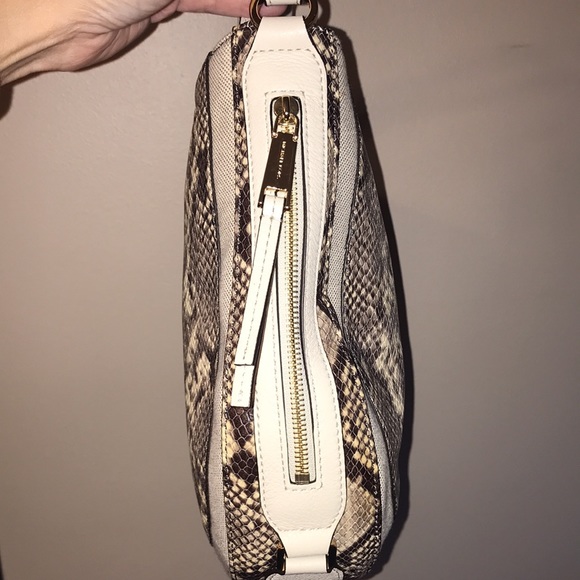 MK shoulder/crossbody 🐍 - Picture 6 of 16